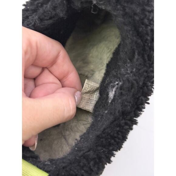 UGG tasman black platform slippers - Picture 4 of 5